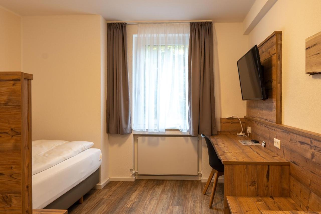 Hotel Post Mit Klimaanlage Неккарзульм Экстерьер фото